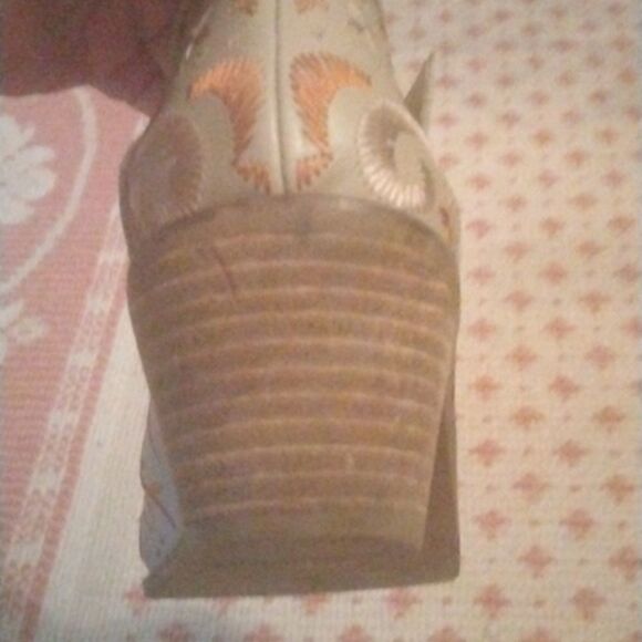 Kelsi Dagger    - Picture 10 of 12